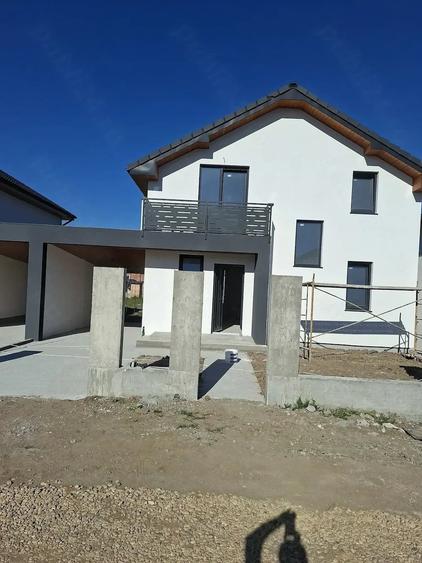 Casă cu 3 camere cu Teren 444 Mp în Central