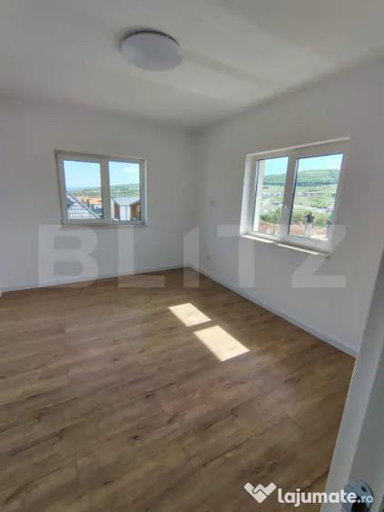 Casă cu 4 camere cu Teren 332 Mp în Chinteni