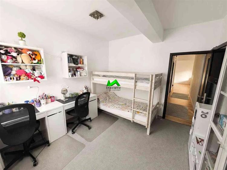 Apartament cu 3 camere decomandat, mobilat în Turnișor