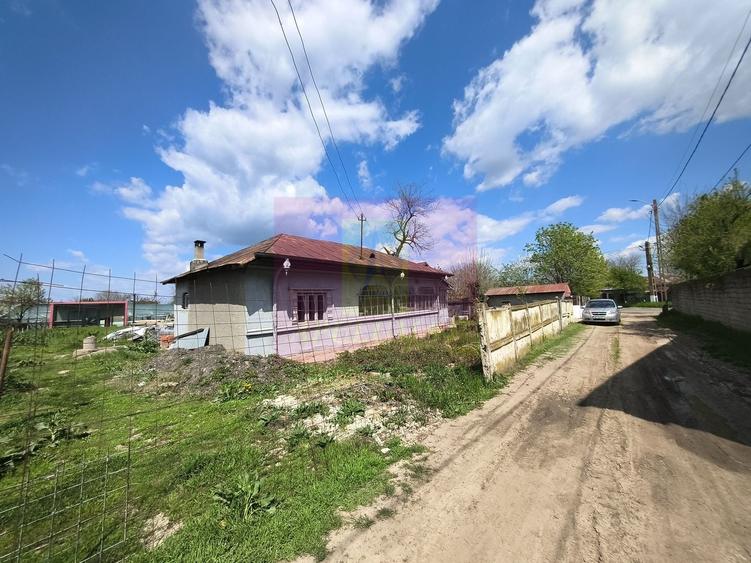 Teren Construcții intravilan de 500 mp, în Poșta