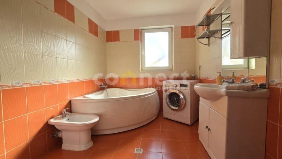 Apartament cu 3 camere semidecomandat, mobilat în Bună Ziua