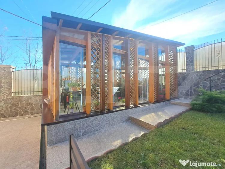 Casă cu 6 camere cu Teren 330 Mp în Central