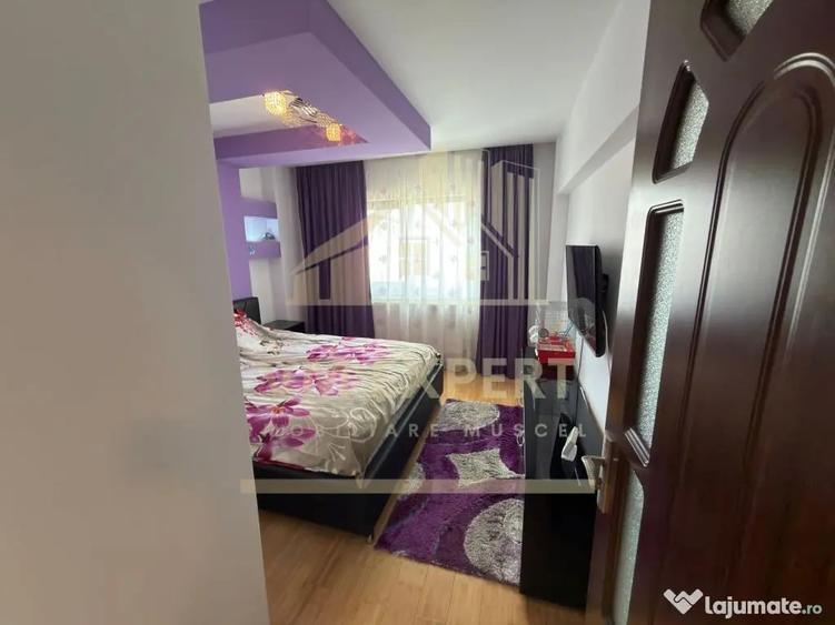 Apartament cu 3 camere decomandat în Sud