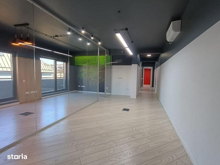 Apartament cu 4 camere în Zorilor