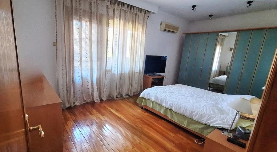 Casă cu 5 camere cu Teren 190 Mp în Ultracentral