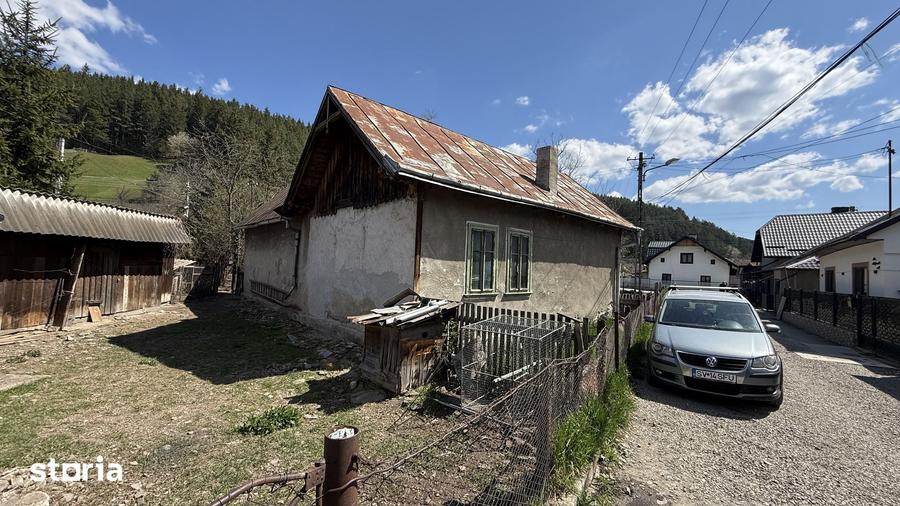 Casă cu 3 camere cu Teren 988 Mp în Central