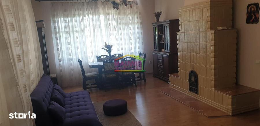 Casă cu 4 camere cu Teren 1100 Mp în Vidra