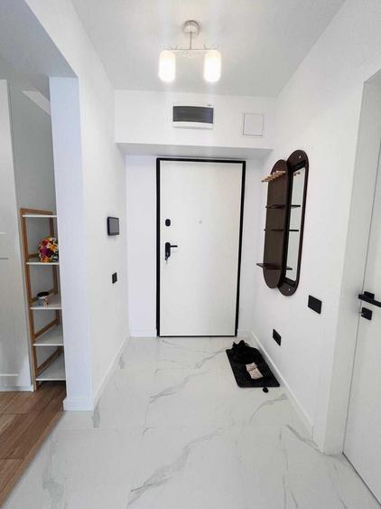 Apartament cu 2 camere decomandat, mobilat în Central
