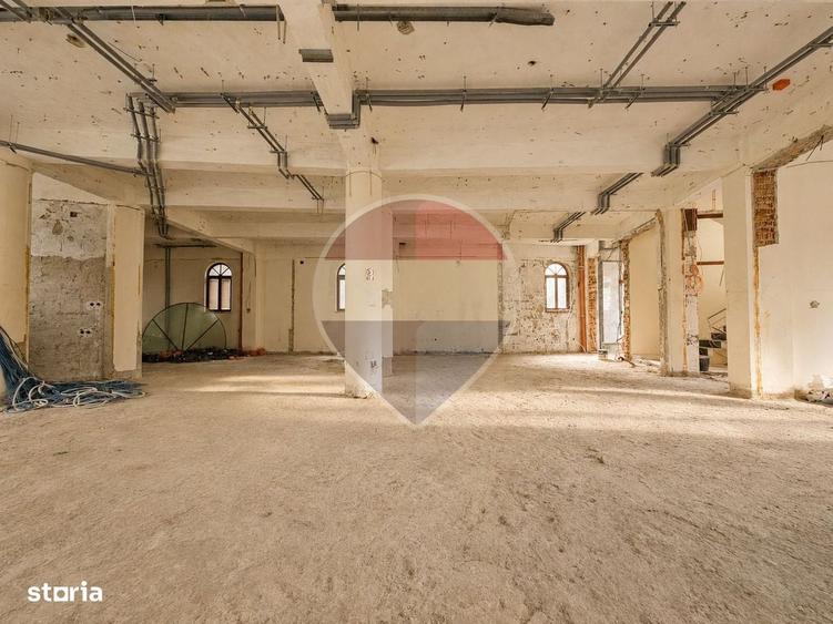 Casă cu 4 camere cu Teren 409 Mp în Central