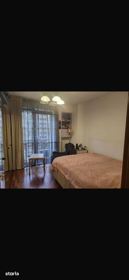 Apartament cu 4 camere în Tei