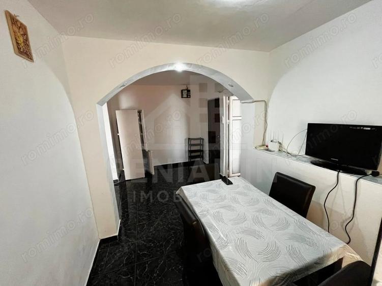Apartament cu 2 camere decomandat în Craiovița Nouă
