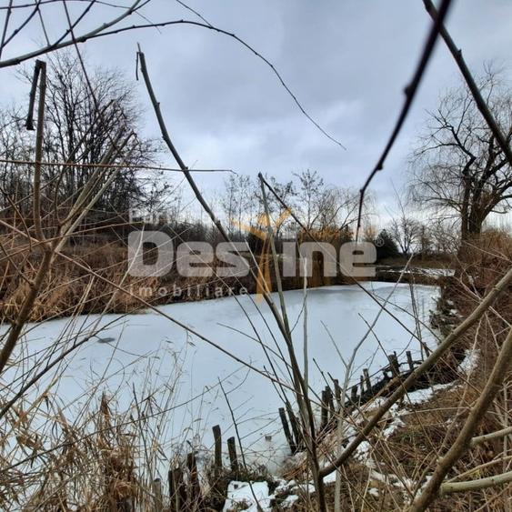 Teren Construcții intravilan de 10435 mp, în Huși