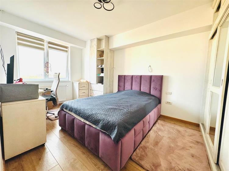 Apartament cu 5 camere decomandat, mobilat în Obcini