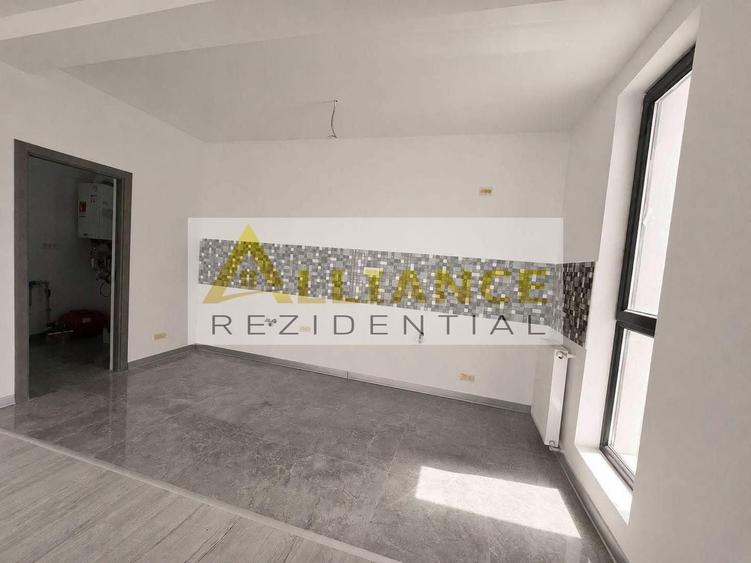 Casă individuală cu 4 camere cu Canalizare în Berceni
