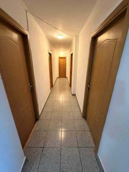 Inchiriez apartament 3 camere pe str Stirbei Voda 158 - 1