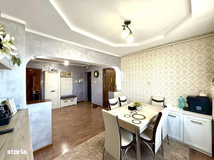 Apartament cu 3 camere decomandat în Central