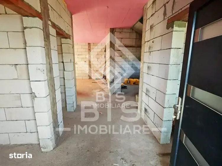 Casă cu 6 camere cu Teren 600 Mp în Unirea