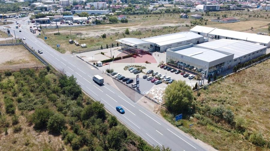 Spațiu comercial, de 3,000 mp, în Nord