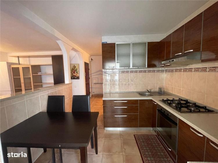 Apartament cu 3 camere decomandat în Obcini