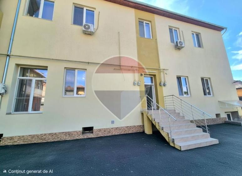 Apartament cu 3 camere, la prima închiriere, în zona centrală - 15