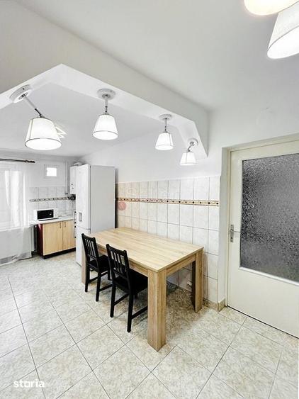 Apartament cu 3 camere în Tractorul