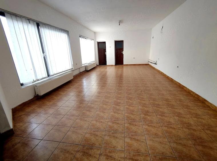 Spațiu comercial, de 45 mp, în Central