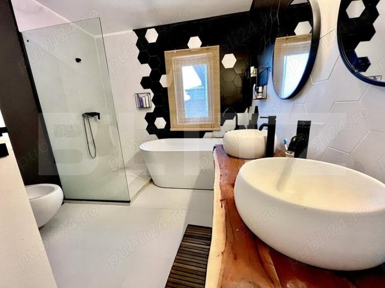 Casă individuală cu 5 camere cu Piscina în Sud-Est