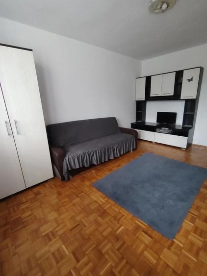 Apartament cu 2 camere decomandat în Barieră