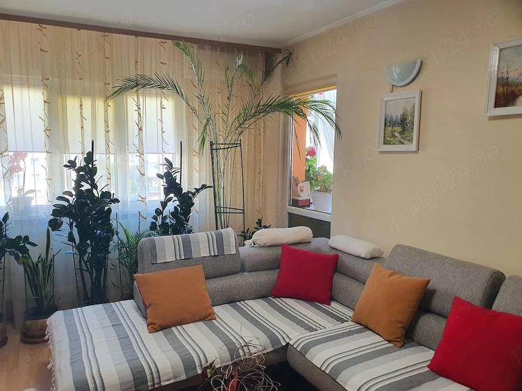 Apartament cu 3 camere decomandat în Ostroveni