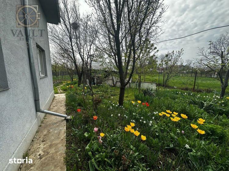 Casă cu 5 camere cu Canalizare în Frumușani