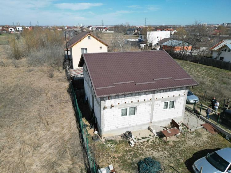 Casă cu 3 camere cu Teren 300 Mp în Brestei