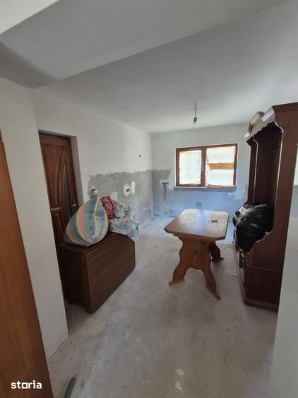 Casă cu 4 camere cu Teren 404 Mp în Central