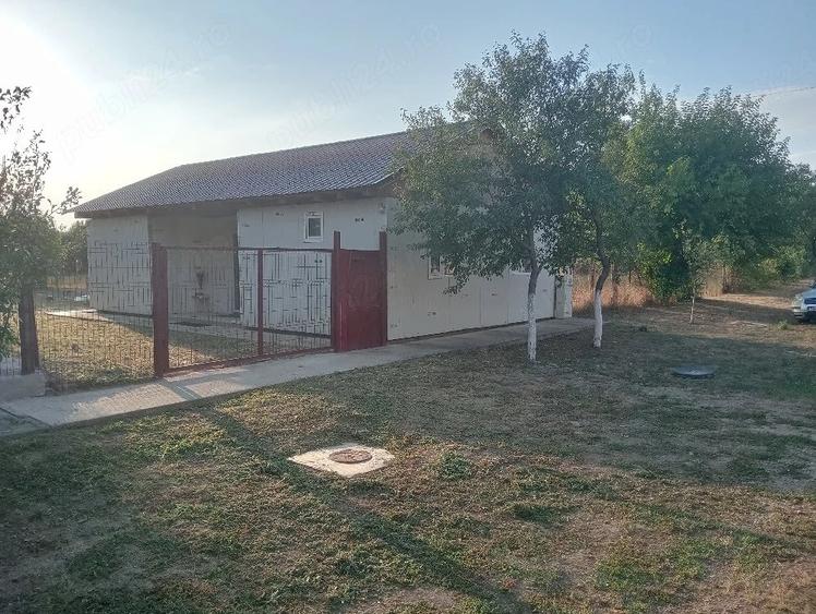 Vind casa la Hodoni, Jud Timi?,17km de Timi?oara,pret 69000 Euro - 2