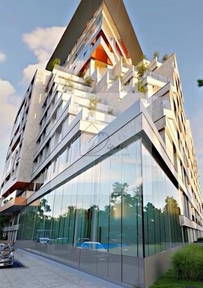 Apartament cu 4 camere decomandat în Băneasa
