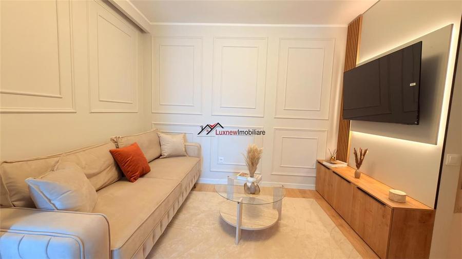 Apartament cu 3 camere semidecomandat, mobilat în Florești