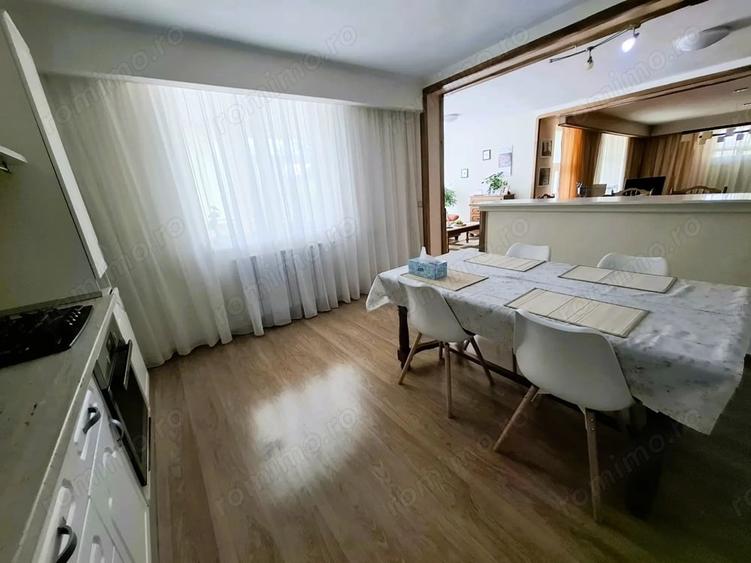 Casă cu 6 camere cu Teren 3150 Mp în Central