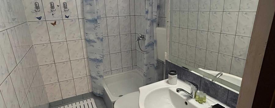 Garsonieră semidecomandată în Titan