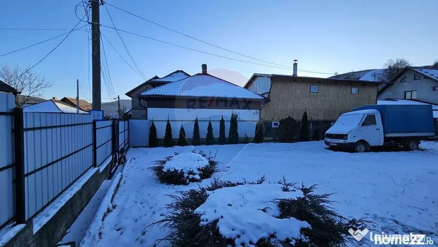 Casă cu 6 camere cu Teren 2803 Mp în Central
