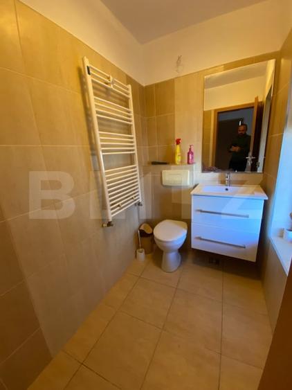 Casă individuală cu 4 camere cu Canalizare în Dumbrăvița