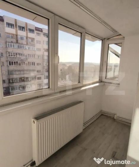 Apartament cu 4 camere decomandat în Burdujeni
