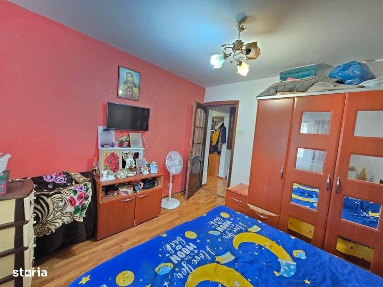 Apartament cu 3 camere decomandat în Central