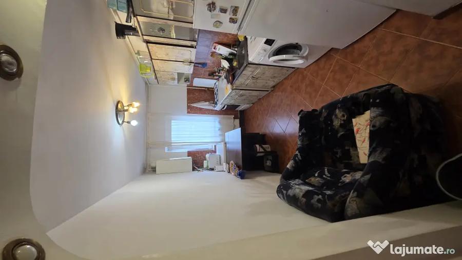 Apartament cu 3 camere decomandat, mobilat în Noua