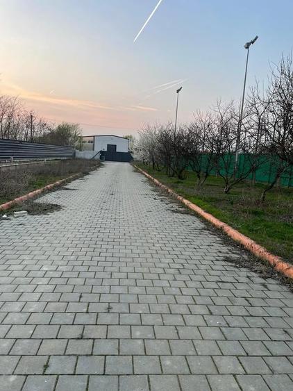 Spațiu comercial, de 25,000 mp, în Central