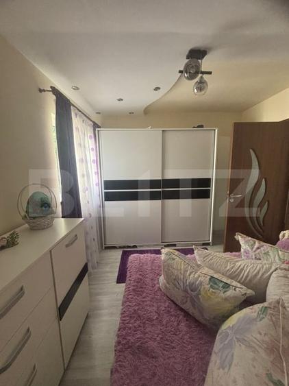 Casă individuală cu 5 camere cu Canalizare în Central