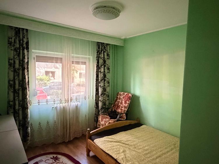 Apartament cu 2 camere decomandat în Târgu Cucu