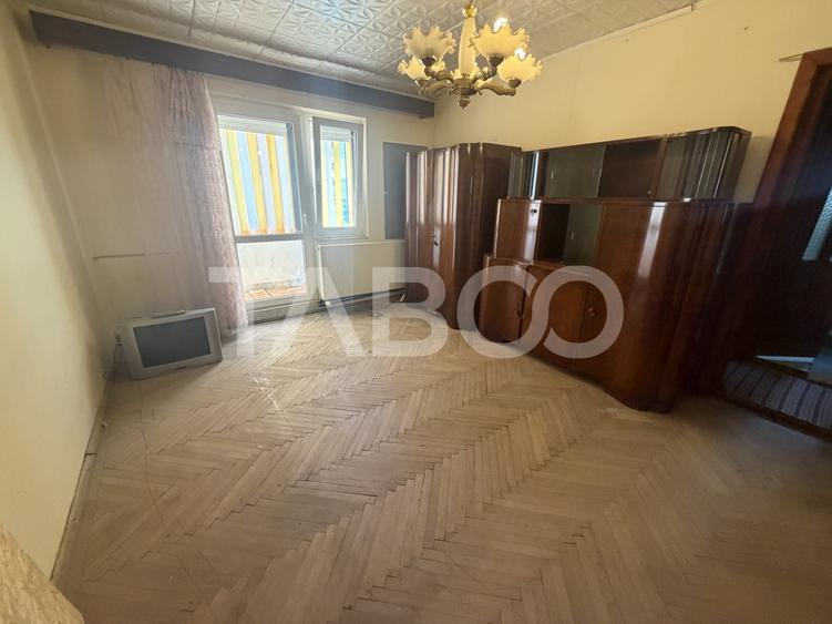 Apartament semidecomandat 37mpu 2 camere boxa la subsol balcon Parcare - 1