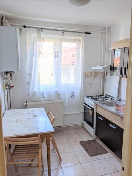 Apartament cu 2 camere decomandat, mobilat în Complex Studențesc
