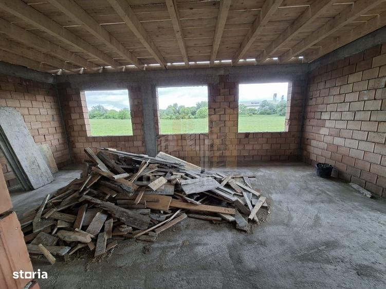 Casă cu 4 camere în Central