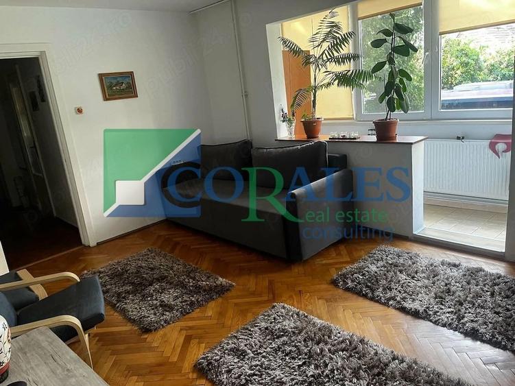 Apartament cu 3 camere semidecomandat în Complex Studențesc
