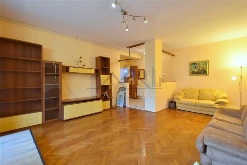Apartament cu 2 camere semidecomandat, mobilat în Neptun